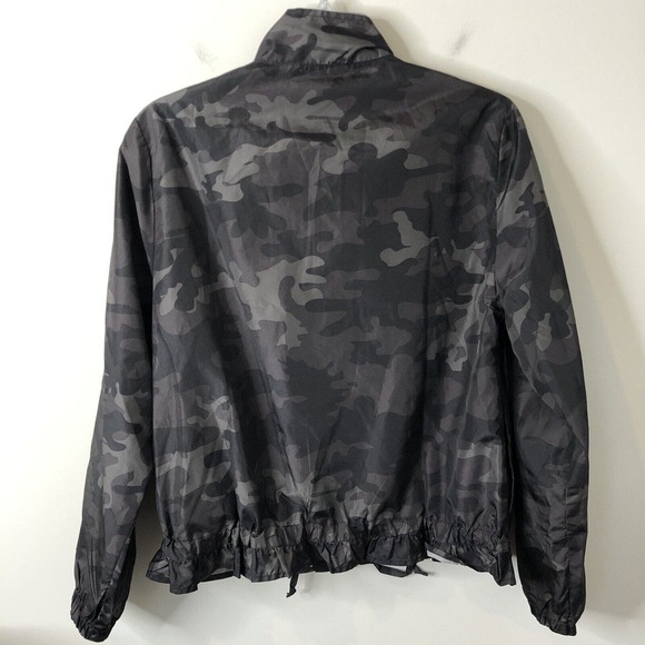 Sanctuary NWT Women's Short Camouflage Full Zip Anorak in Grey Camo Size Small - Picture 7 of 10